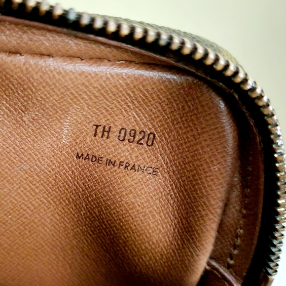 Louis Vuitton Pochette Crossbody Handbag Neverfull - Picture 5 of 8